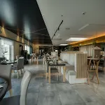 Logis Restaurant & A La 12 Hotel Delme