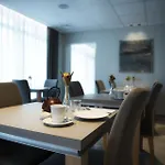 Logis Restaurant & A La 12 Hotel Delme