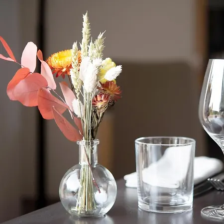 Hotel Logis Restaurant & A La 12 3*