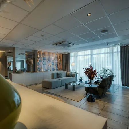 Logis Restaurant & A La 12 3* Delme