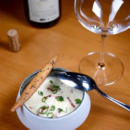 Restaurant&hôtel à La 12