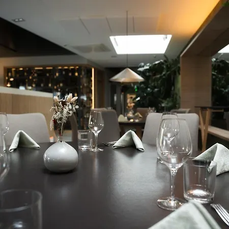 Restaurant&hôtel à La 12