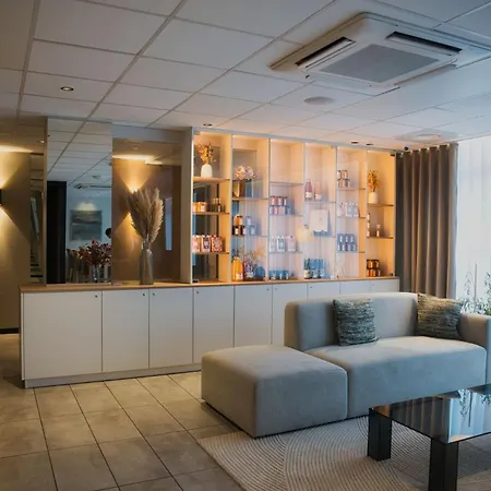 Logis Restaurant & A La 12
