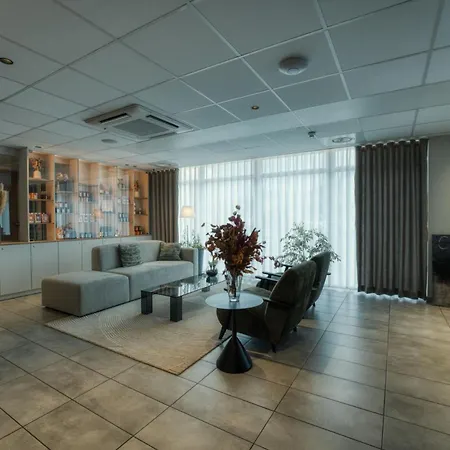 Logis Restaurant & A La 12 Delme