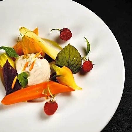 Logis Restaurant & A La 12 Hotel 3*