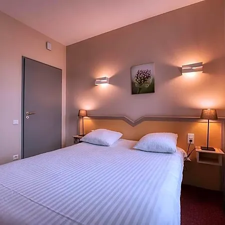 Logis Restaurant & A La 12 Hotel Delme