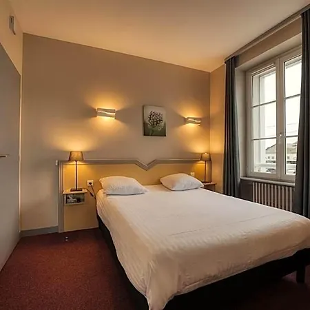 Logis Restaurant & A La 12 Hotel 3*
