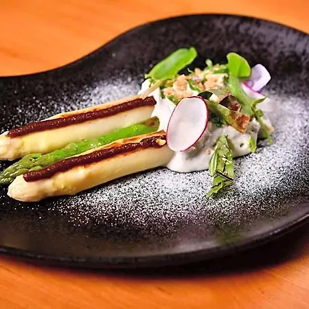 Logis Restaurant & A La 12 3*