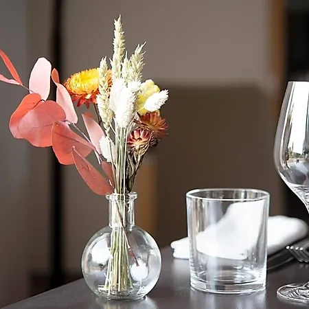 Logis Restaurant & A La 12 Hotel 3*