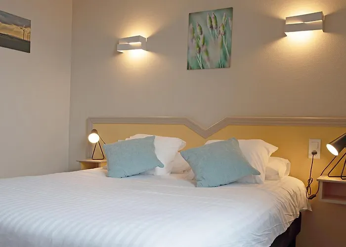 Logis Restaurant & A La 12 Hotel Delme