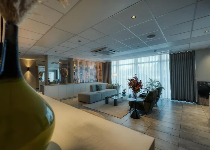 Logis Restaurant & A La 12 3* Delme