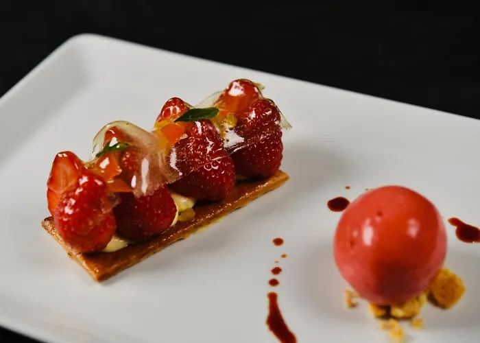 Logis Restaurant & A La 12 Hotel Delme