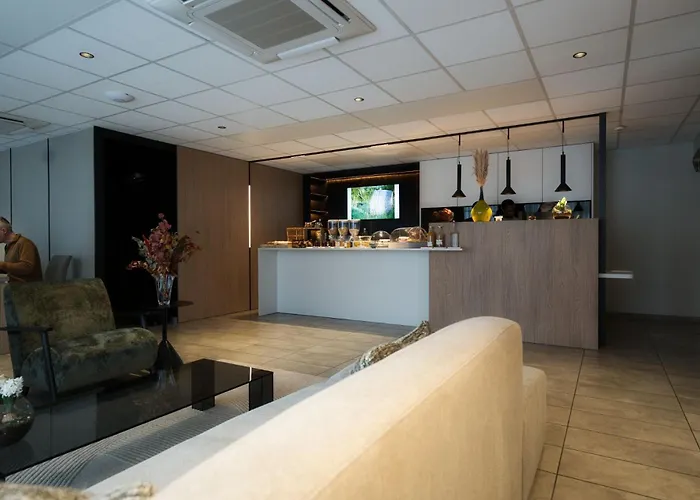 Logis Restaurant & A La 12 Delme