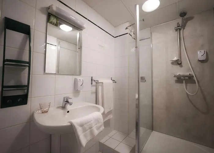 Logis Restaurant & A La 12 Hotel 3*