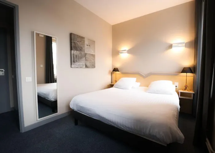 Hotel Logis Restaurant & A La 12