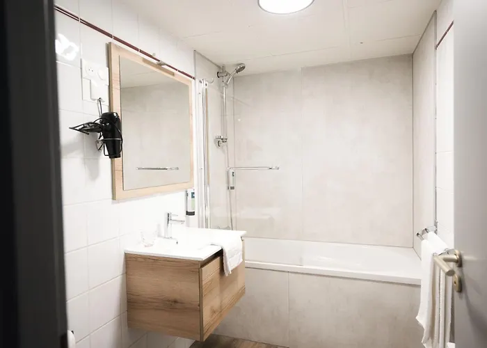 Logis Restaurant&hôtel à La 12 Hotel