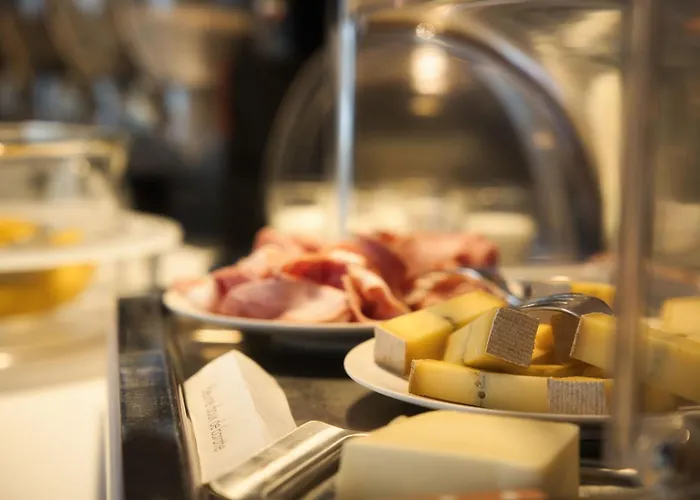 Hotel Logis Restaurant&hôtel à La 12 3*