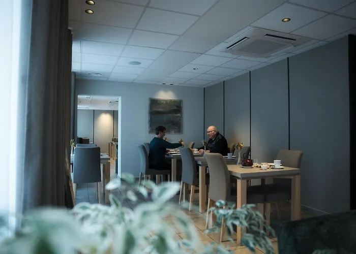 Logis Restaurant & A La 12