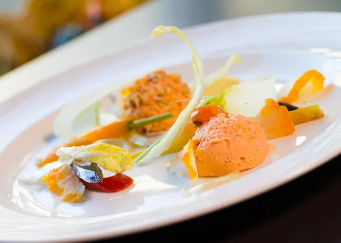 Hotel Logis Restaurant & A La 12 Delme