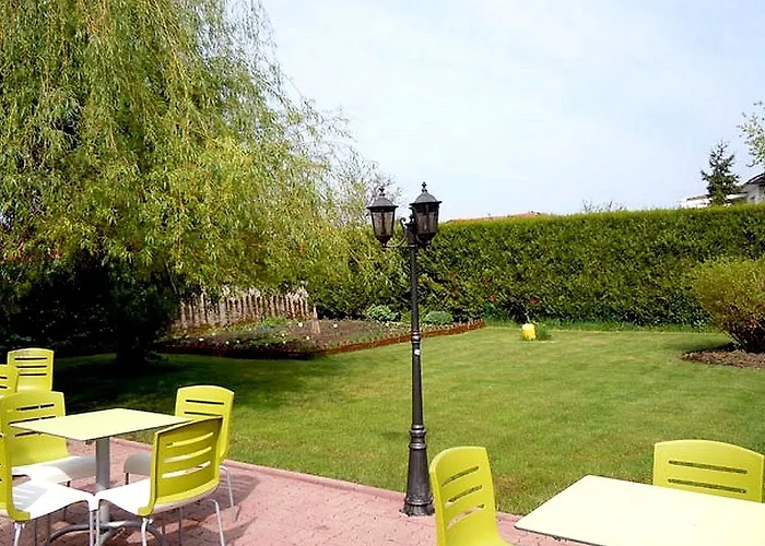 Logis Restaurant & A La 12